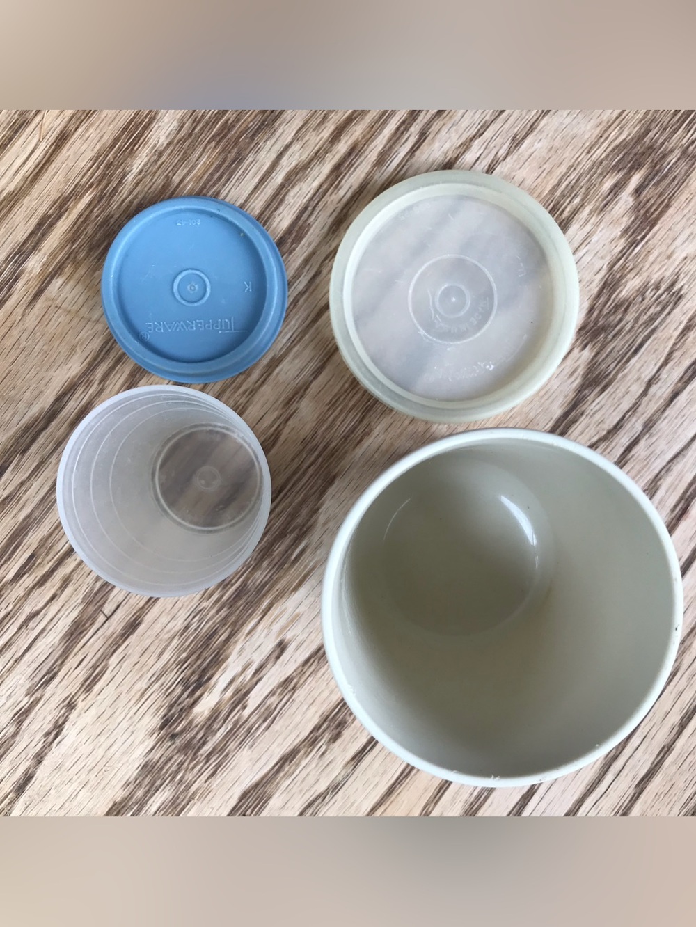 VTG Tupperware Containers - Picture 2 of 5
